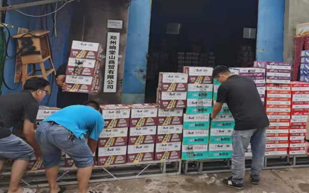 康師傅首批方便面和飲品支援鄭州抗洪救災(zāi)一線